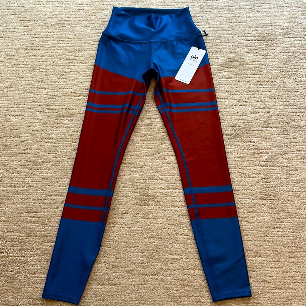 Brand-new ALO yoga leggings